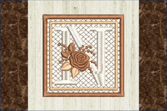 Rose Mini Quilt-N: A Seasonal Embroidery Gem
